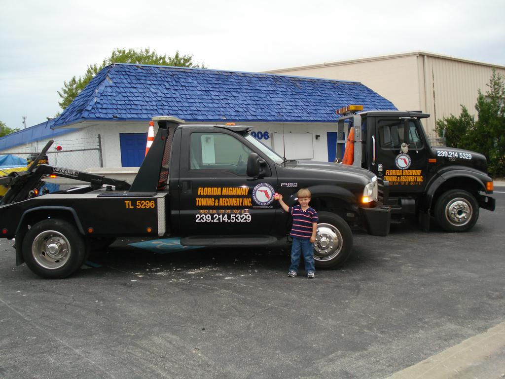 Pictures for Florida Highway Towing & Recovery in Cape Coral, FL 33990